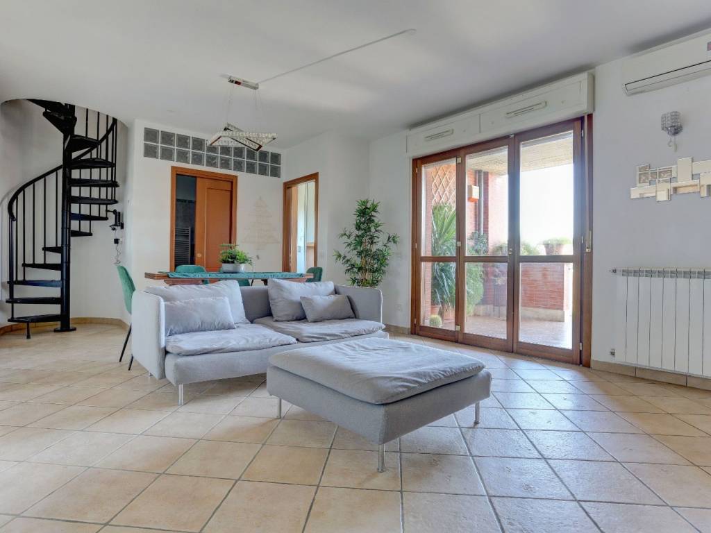 appartamento in vendita a Roma in zona Sette Bagni