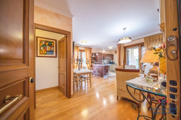 appartamento in vendita a Roma in zona Ostiense