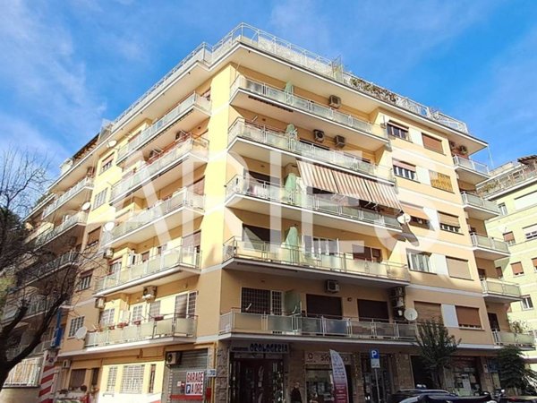 appartamento in vendita a Roma in zona Casal Palocco