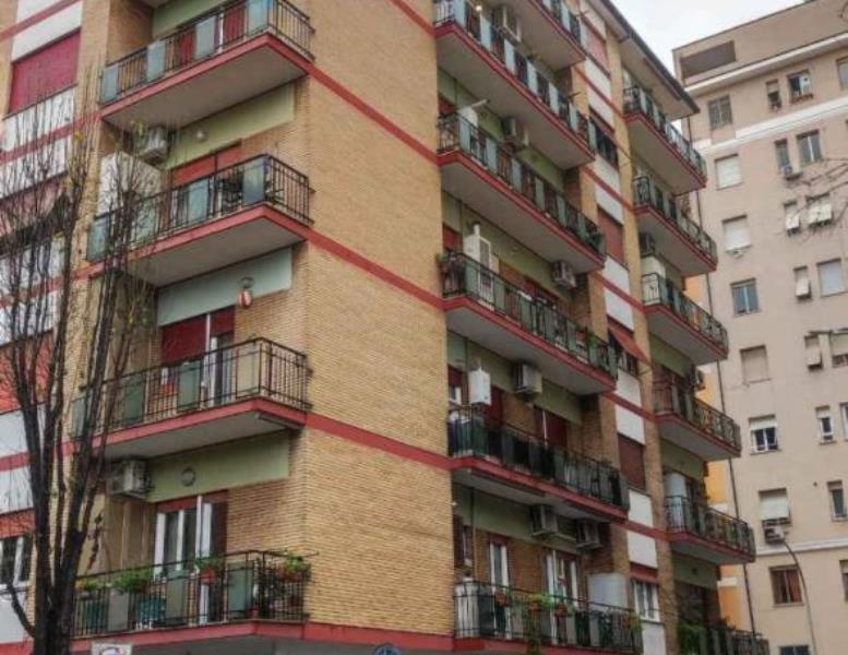 appartamento in vendita a Roma in zona Prenestino-Labicano