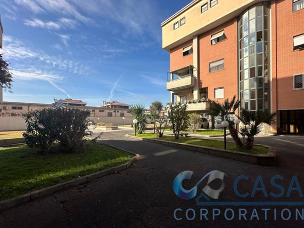 appartamento in vendita a Roma in zona Torre Maura