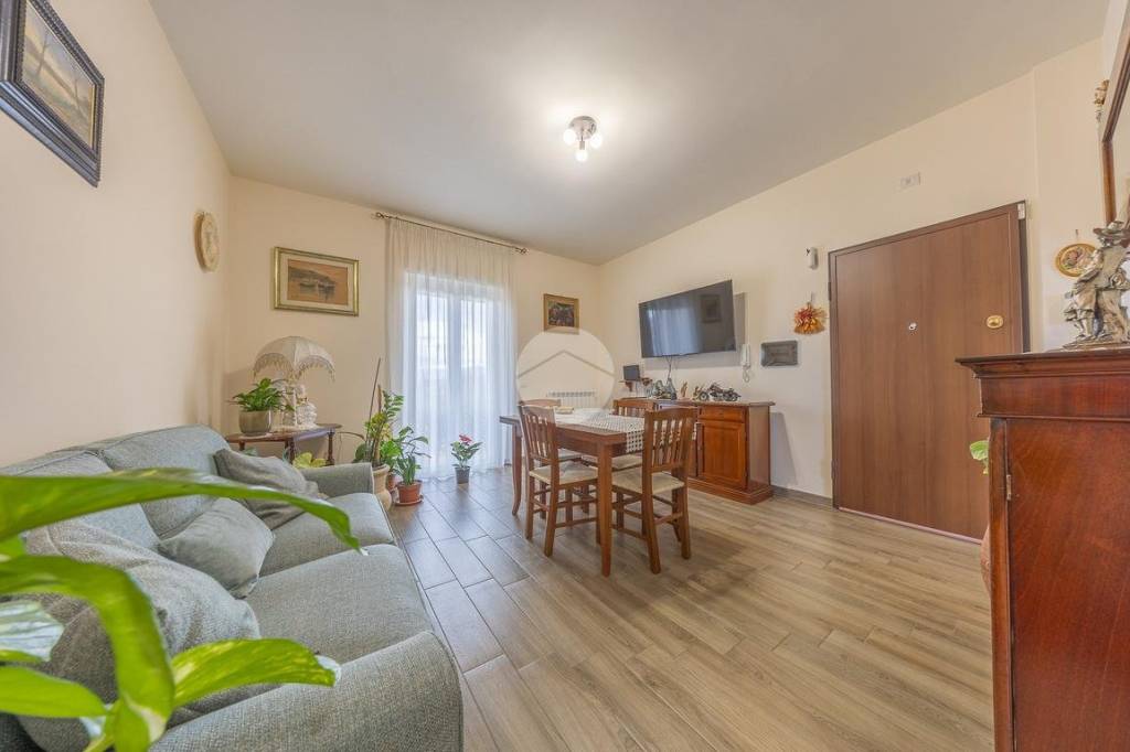 appartamento in vendita a Roma in zona Castelverde