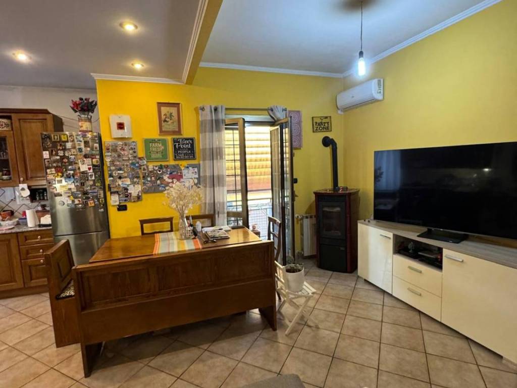 appartamento in vendita a Roma in zona Castel di Leva