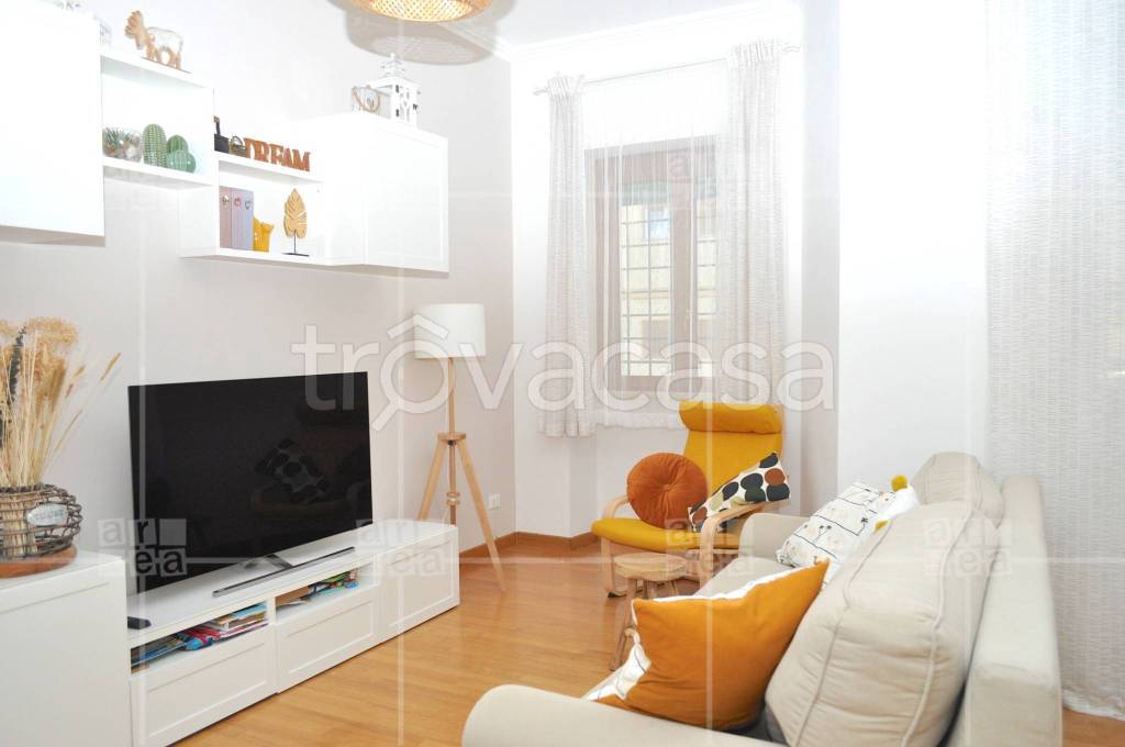 appartamento in vendita a Roma in zona Ardeatino