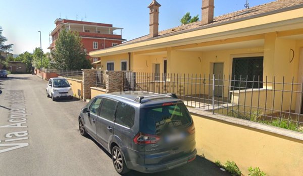 casa indipendente in vendita a Roma in zona Torre Gaia