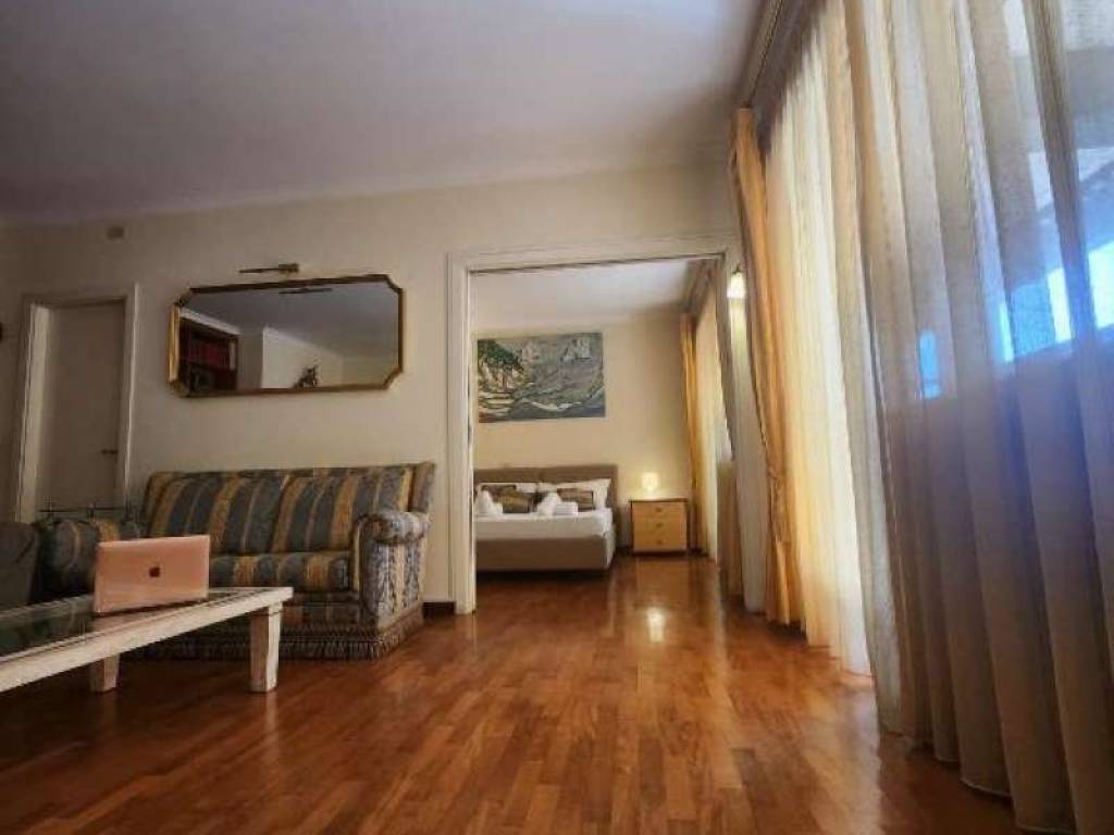 negozio in vendita a Roma in zona Centro Storico