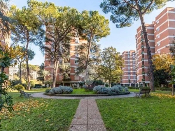 appartamento in vendita a Roma in zona Torrino