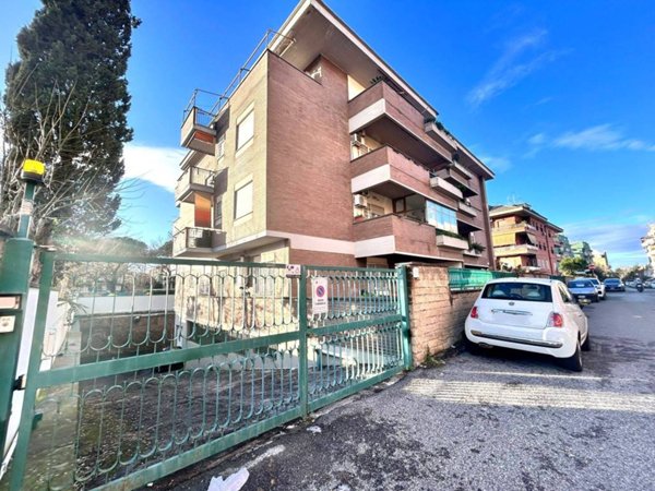 appartamento in vendita a Roma in zona Ponte Mammolo