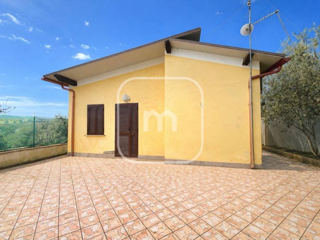 casa indipendente in vendita a Roma in zona Borghesiana