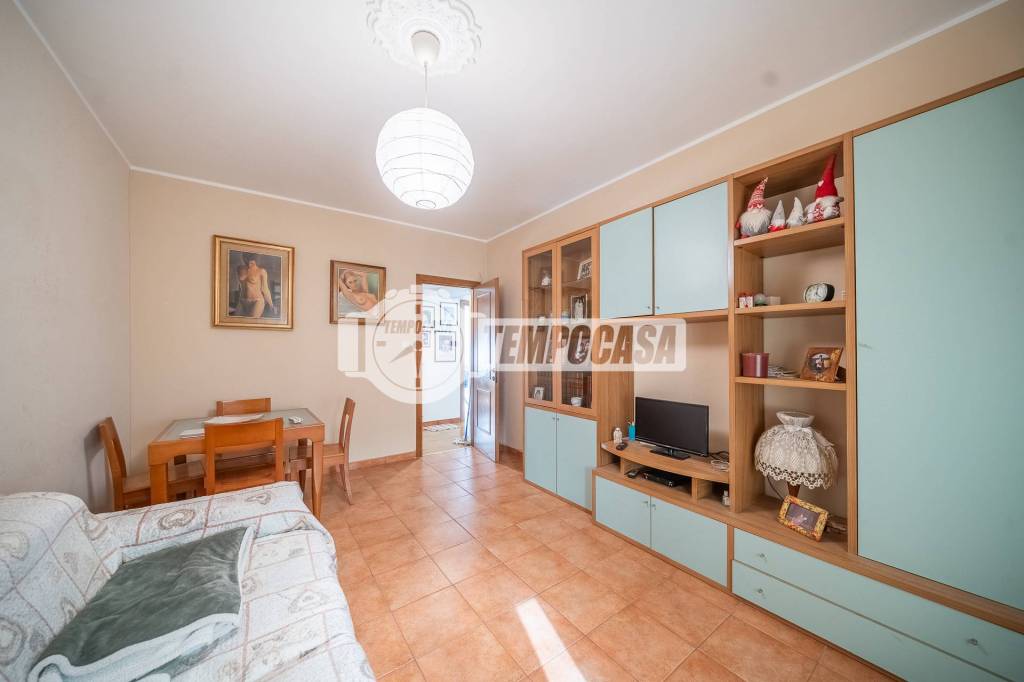 appartamento in vendita a Roma in zona Cinecittà