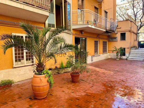 appartamento in vendita a Roma in zona Tuscolano