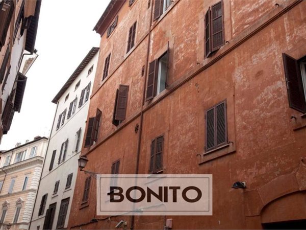 appartamento in vendita a Roma in zona Parione/Sant'Eustachio