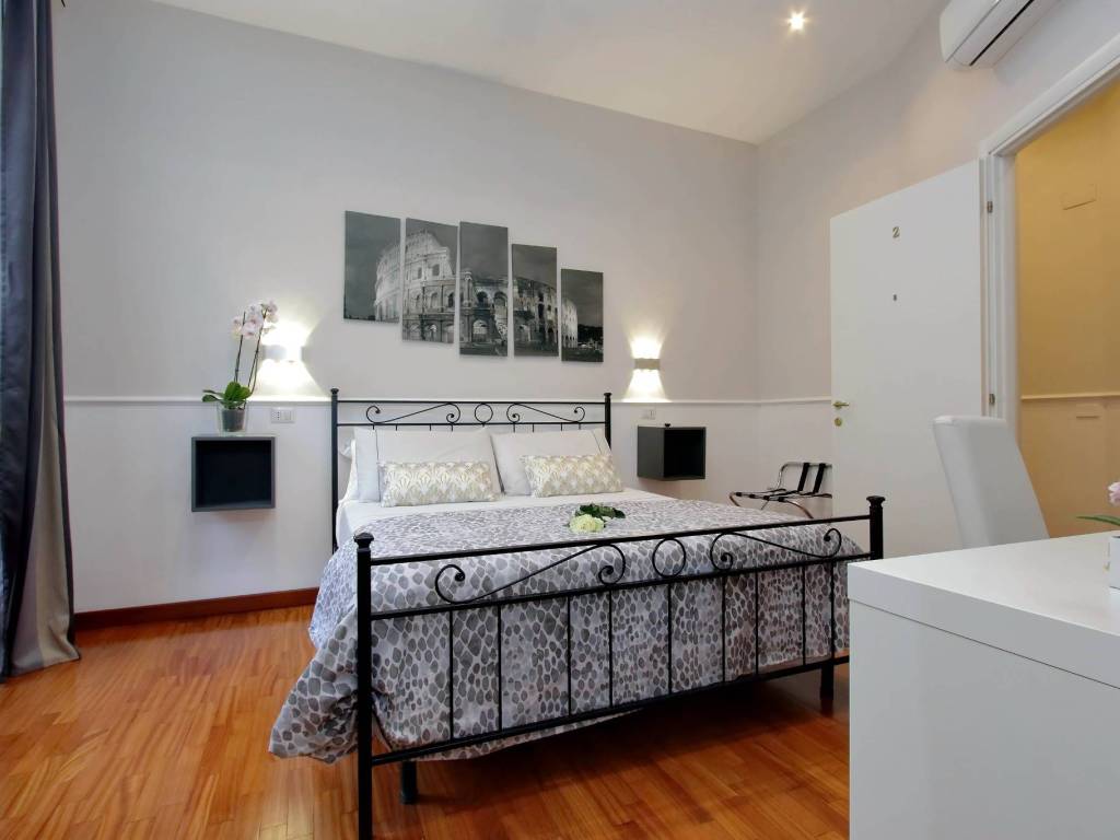 negozio in vendita a Roma in zona Rione Prati