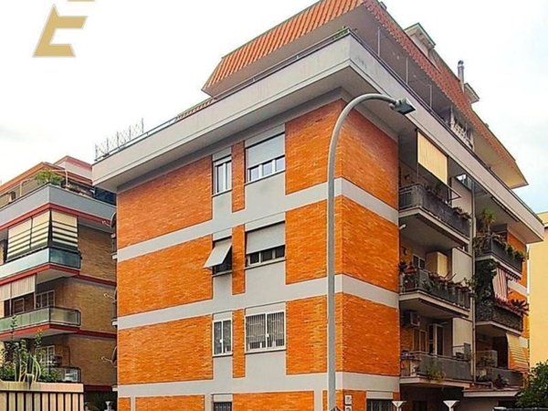 appartamento in vendita a Roma in zona Appio Claudio