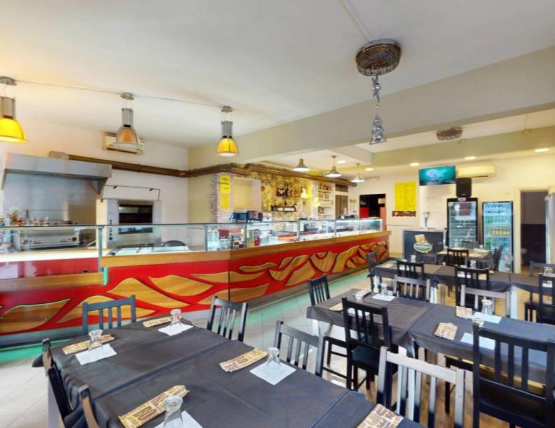 negozio in vendita a Roma in zona Appio Claudio