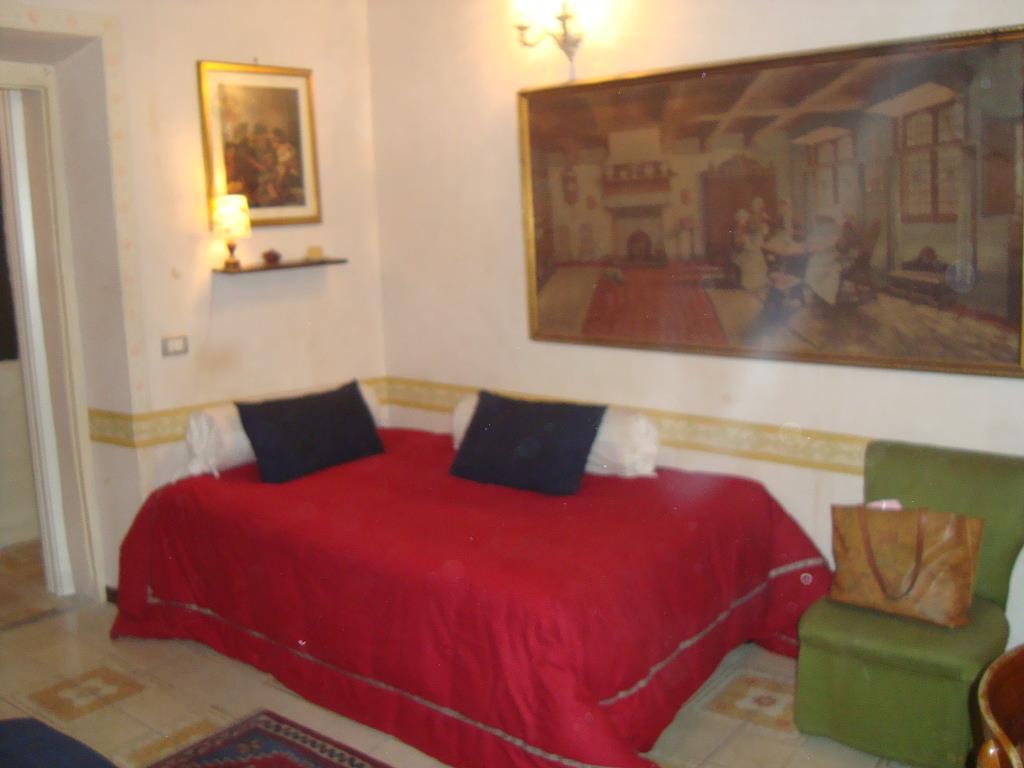 appartamento in vendita a Roma in zona Rione Monti/Campitelli