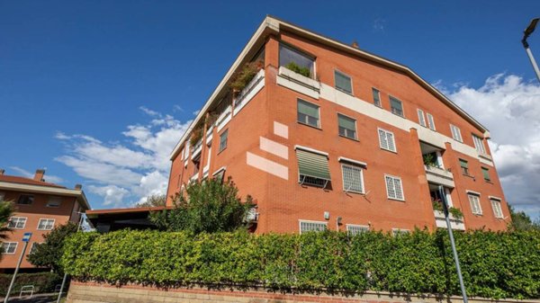 appartamento in vendita a Roma in zona Castel di Leva