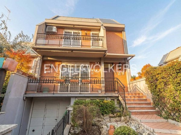 casa indipendente in vendita a Roma