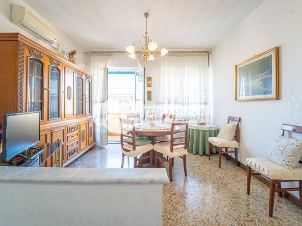 appartamento in vendita a Roma in zona Appio Latino