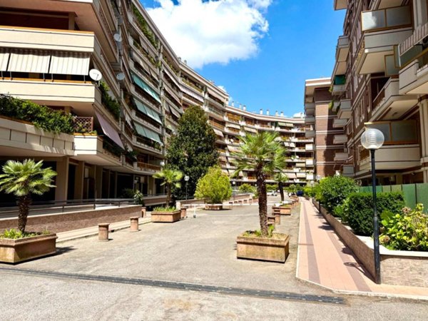 appartamento in vendita a Roma in zona Monte Sacro/Talenti