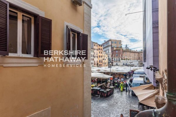 appartamento in vendita a Roma in zona Rione Regola