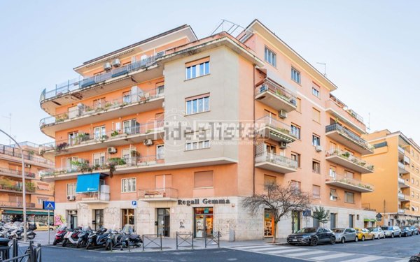 appartamento in vendita a Roma in zona Gianicolense