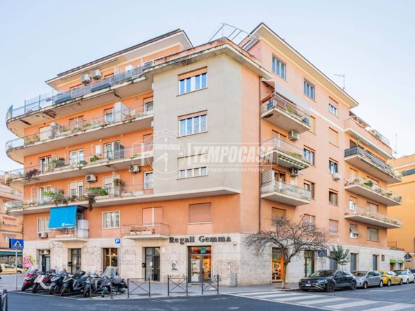 appartamento in vendita a Roma in zona Gianicolense