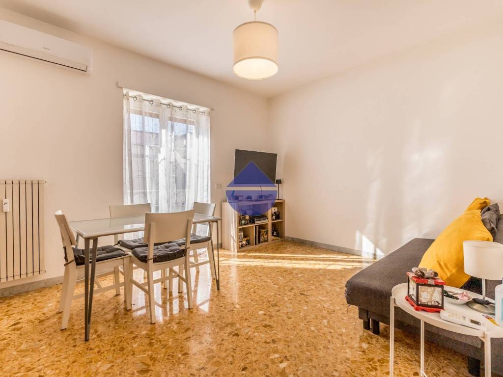 appartamento in vendita a Roma in zona Don Bosco