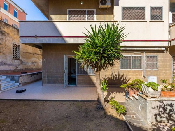 appartamento in vendita a Roma in zona Ostia