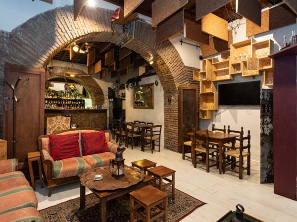 negozio in vendita a Roma in zona Trastevere