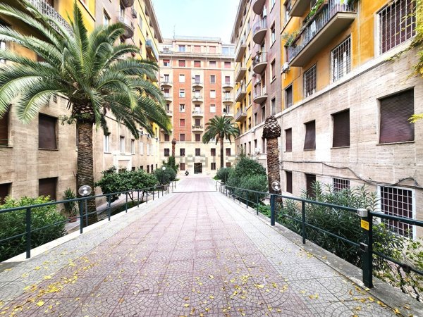 appartamento in vendita a Roma in zona Della Vittoria