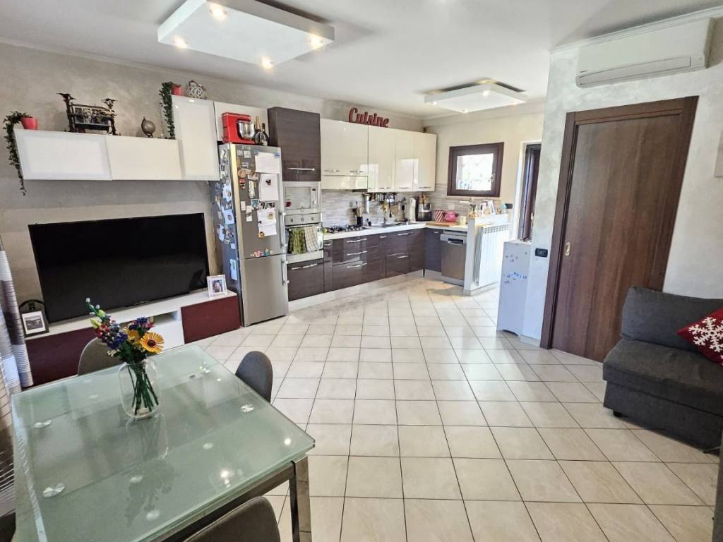 appartamento in vendita a Roma in zona Torrevecchia