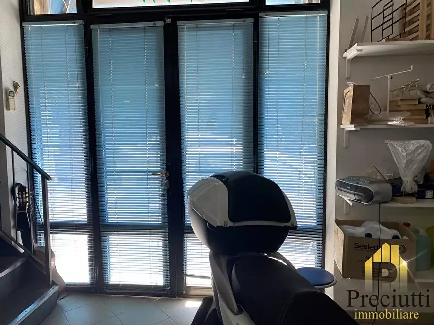 negozio in vendita a Roma in zona Gianicolense