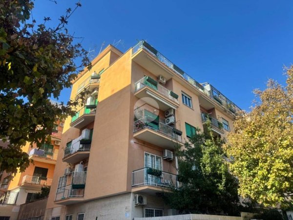 appartamento in vendita a Roma in zona Gianicolense