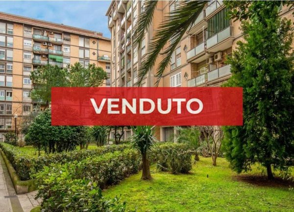 appartamento in vendita a Roma in zona Ostiense