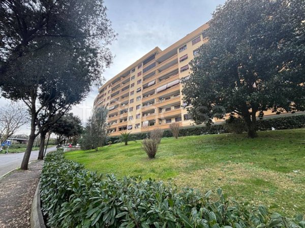 appartamento in vendita a Roma in zona Tor de' Cenci