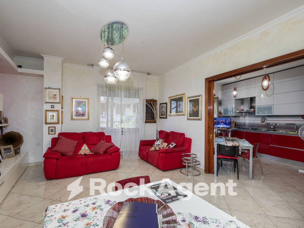 appartamento in vendita a Roma in zona Prenestino-Labicano