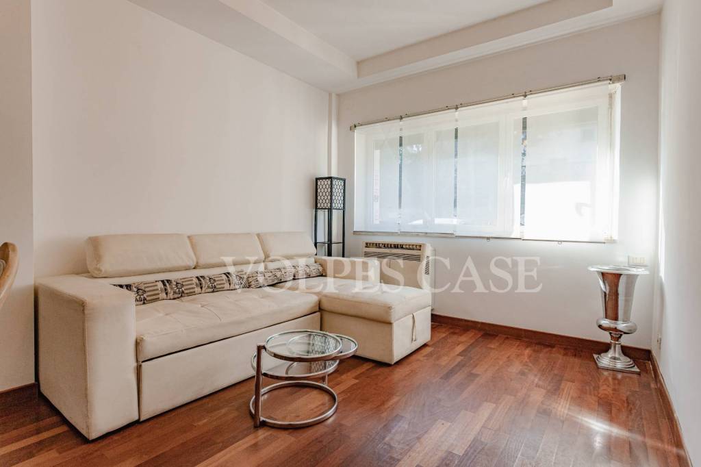 appartamento in vendita a Roma in zona Ostiense