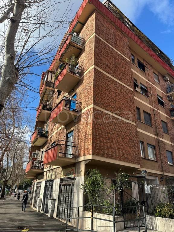 appartamento in vendita a Roma in zona Portuense