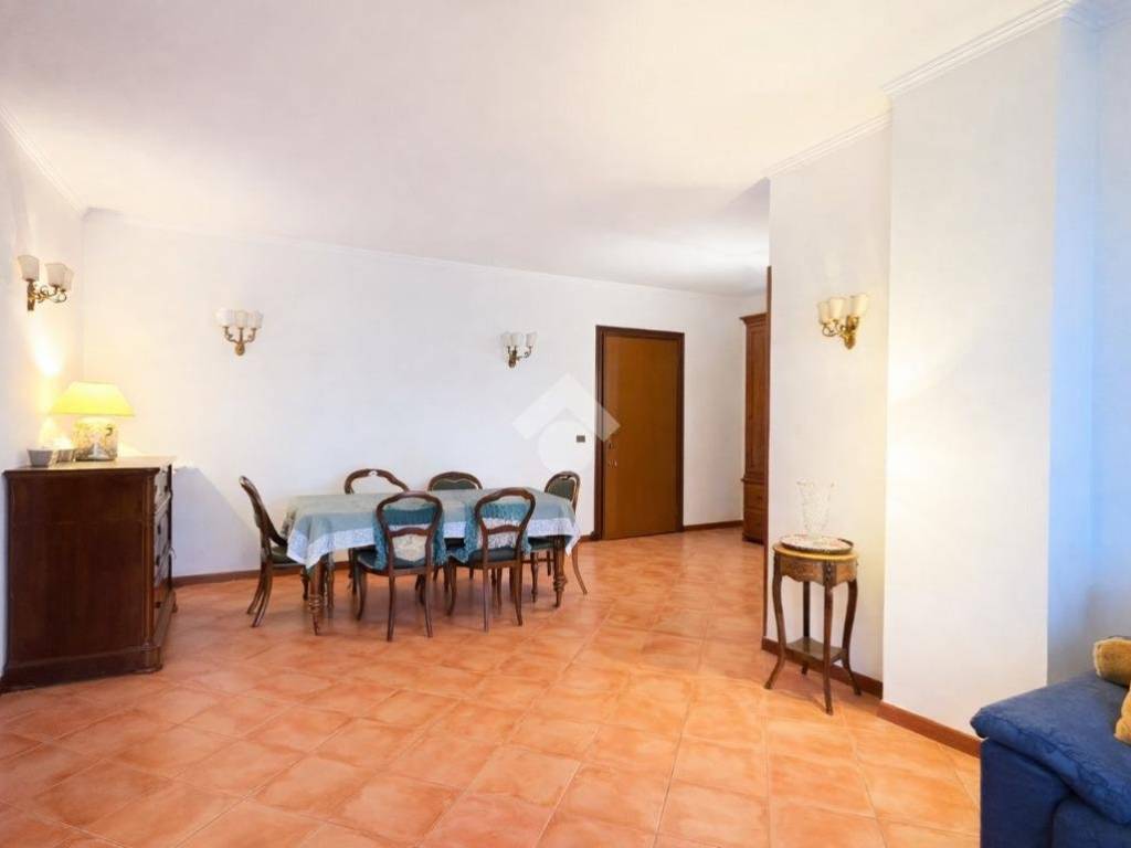 appartamento in vendita a Roma in zona Acilia
