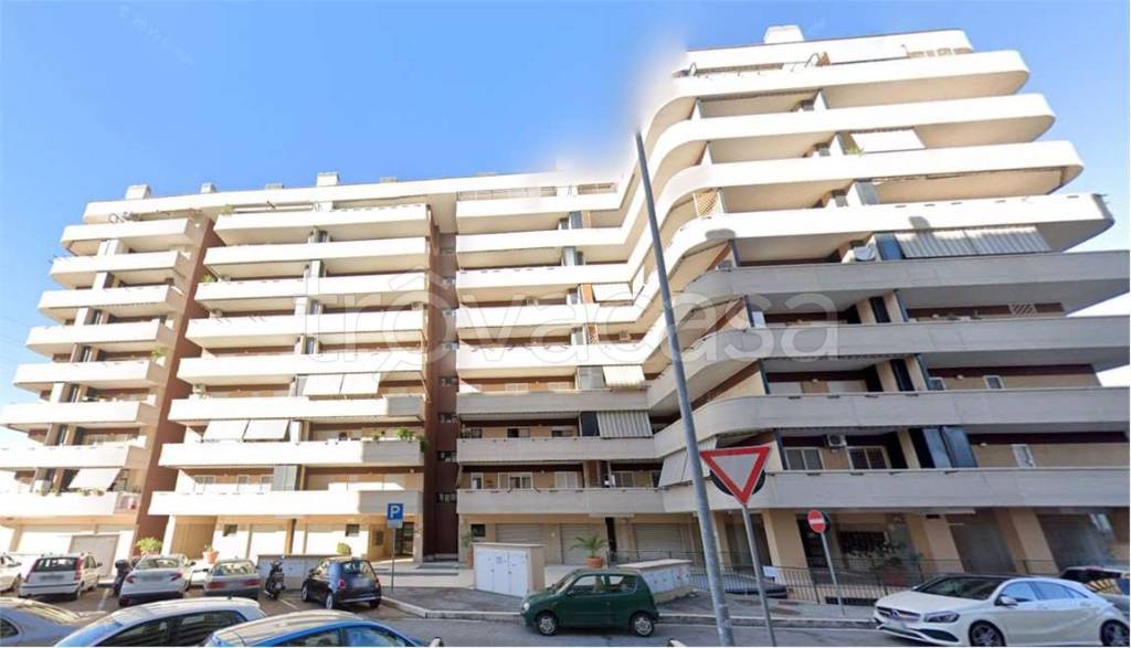 appartamento in vendita a Roma in zona Appio Claudio
