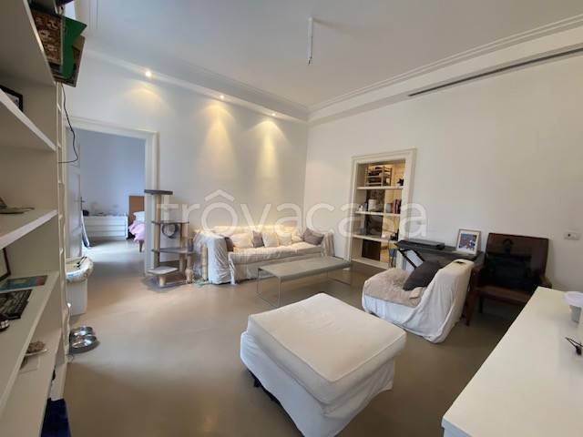 appartamento in vendita a Roma in zona Rione Monti/Campitelli