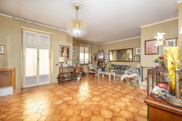 appartamento in vendita a Roma in zona Don Bosco