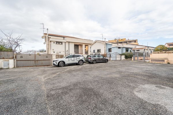 casa indipendente in vendita a Roma in zona Castelverde