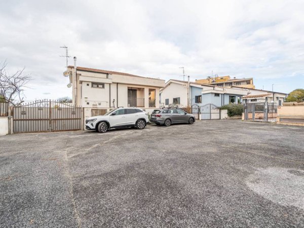 casa indipendente in vendita a Roma in zona Castelverde