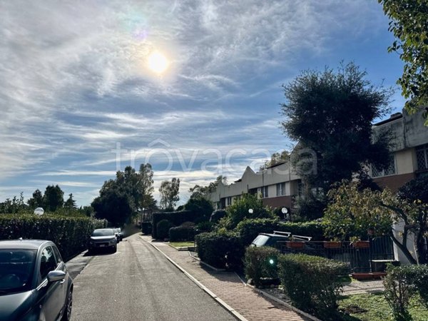 casa indipendente in vendita a Roma in zona Giuliano Dalmata