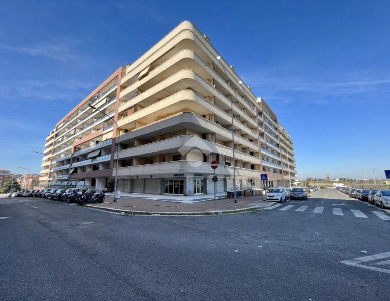 appartamento in vendita a Roma in zona Fonte Laurentina