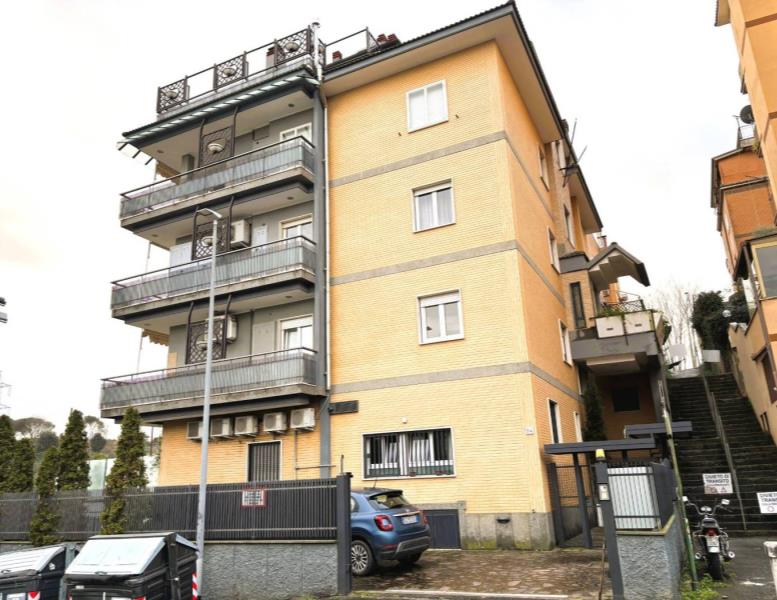 appartamento in vendita a Roma in zona Montespaccato