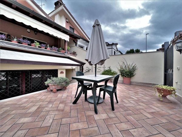 appartamento in vendita a Roma in zona Acilia