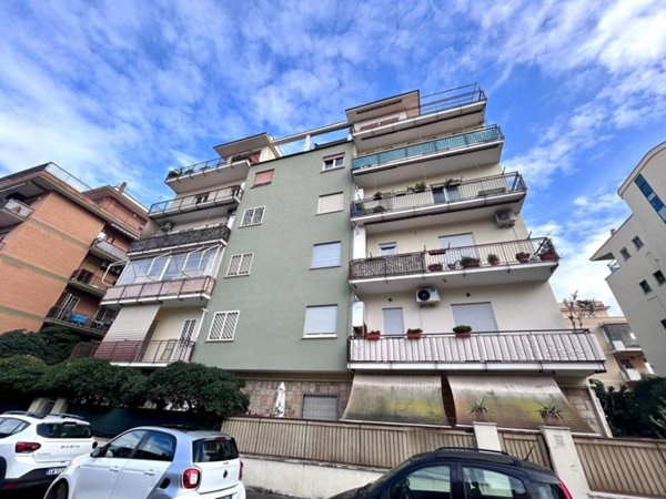 appartamento in vendita a Roma in zona Ostia